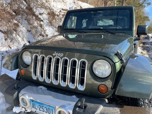 Used 2008 Jeep Wrangler Sahara w/ Dual Top Group image 10