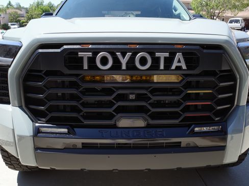 Used 2024 Toyota Tundra Limited AWD/4WD image 10