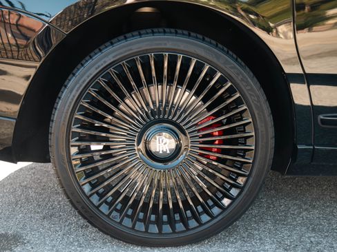 Used 2020 Rolls-Royce Cullinan image 20