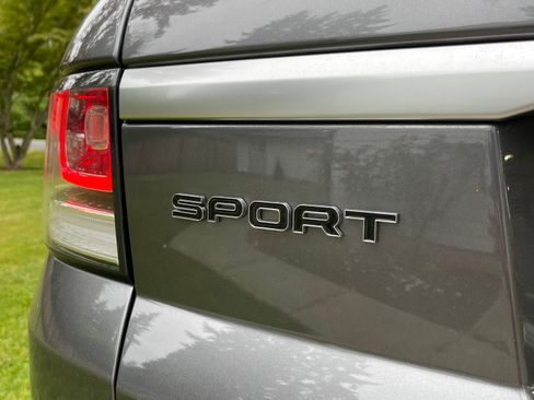 Used 2016 Land Rover Range Rover Sport SE image 30