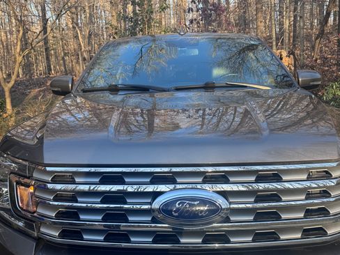 Used 2019 Ford Expedition Max Limited image 2