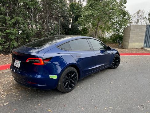 Used 2023 Tesla Model 3 Standard Range image 6