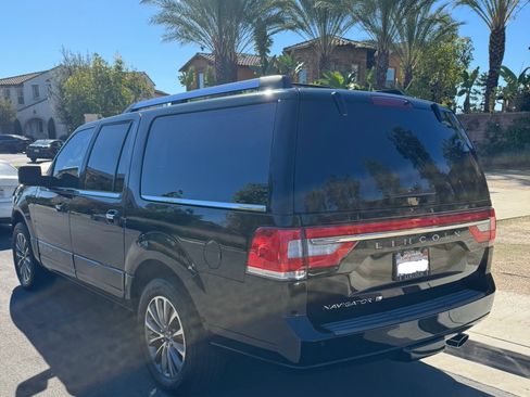 Used 2017 Lincoln Navigator L Select image 6