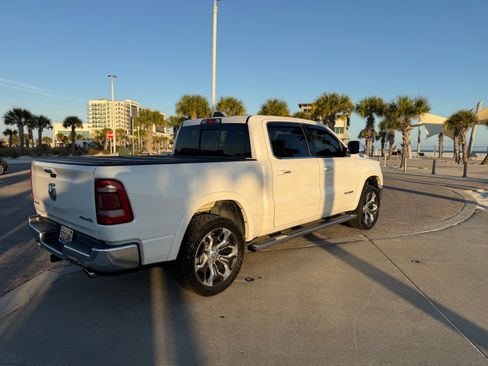 Used 2019 RAM 1500 Laramie image 15