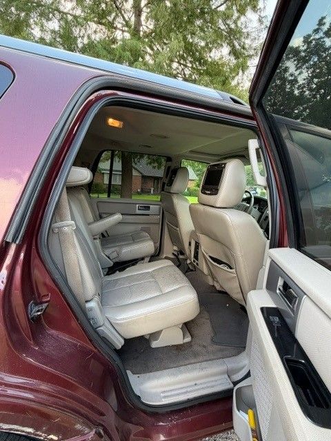 Used 2012 Ford Expedition Limited RWD image 10