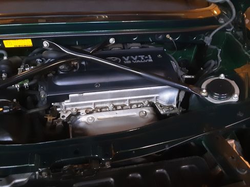 Used 2003 Toyota MR2 image 12