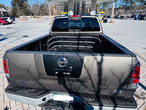 Used 2007 Nissan Titan XE w/ Preferred Pkg image 6