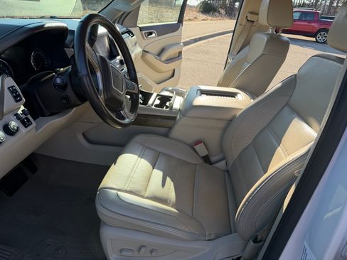 Used 2019 GMC Yukon Denali w/ Denali Ultimate Package image 9