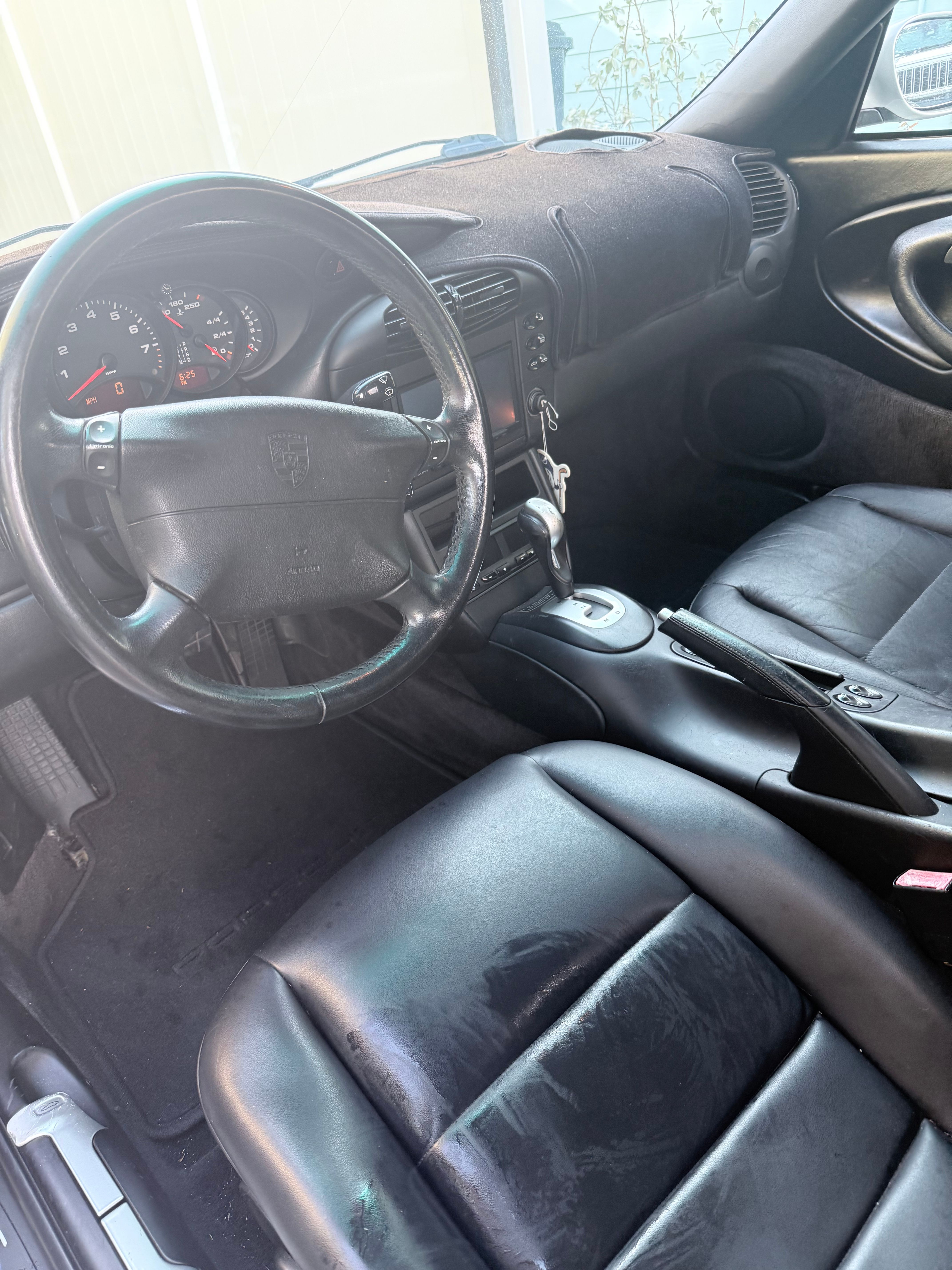 Used 2000 Porsche 911 Cabriolet image 15