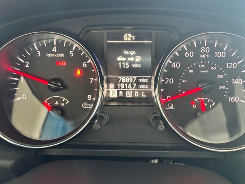 Used 2013 Nissan Rogue S image 11