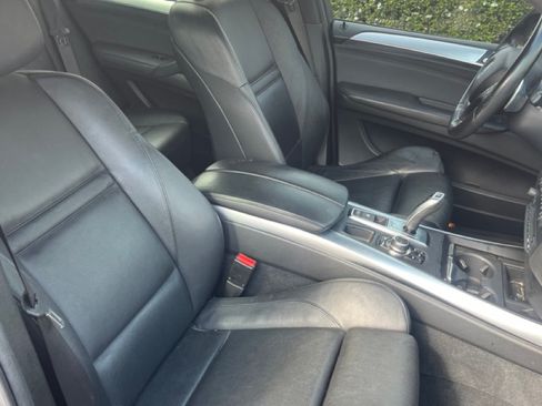 Used 2012 BMW X5 xDrive50i image 9