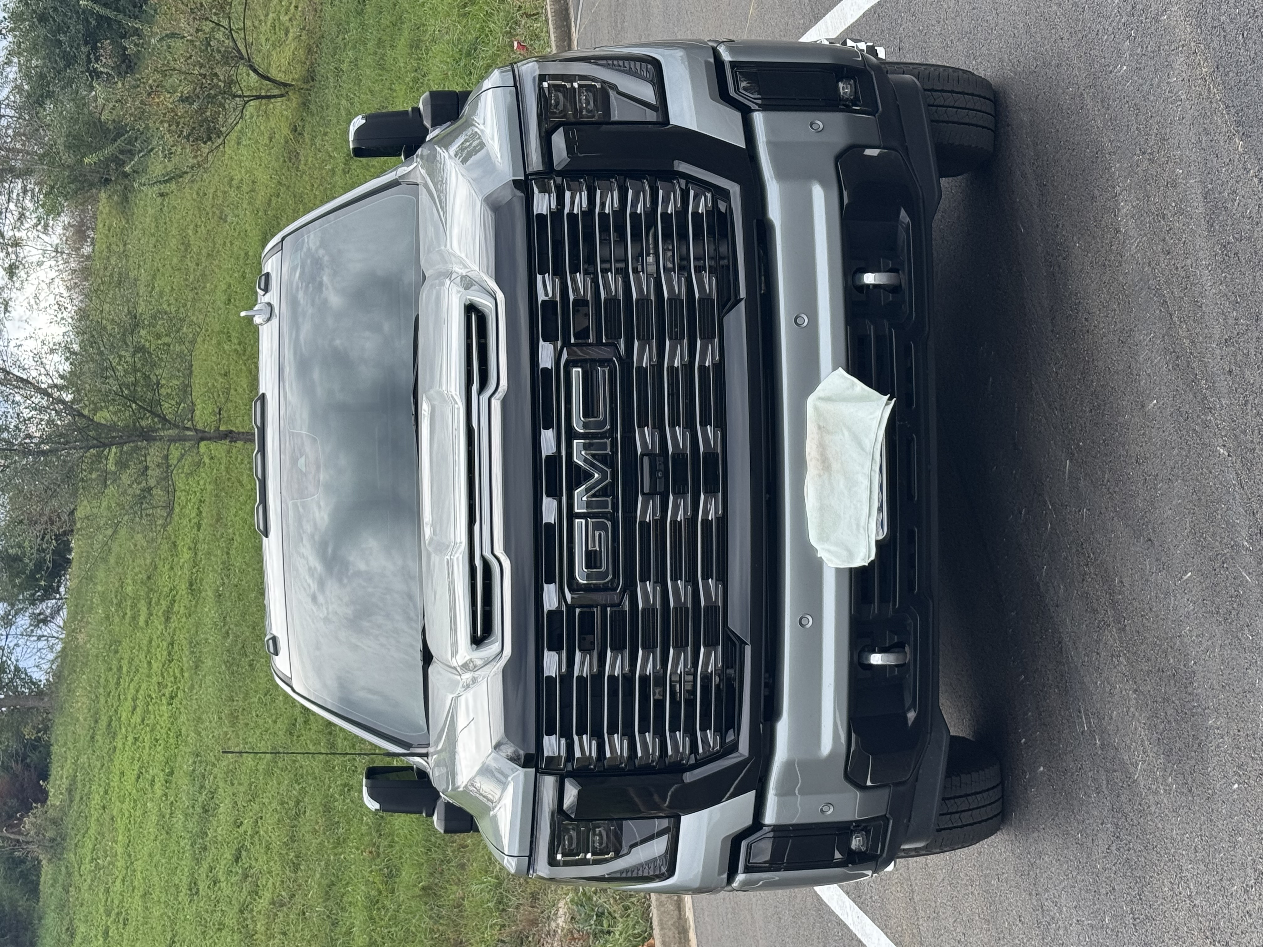 Used 2025 GMC Sierra 3500 Denali Ultimate AWD/4WD image 2