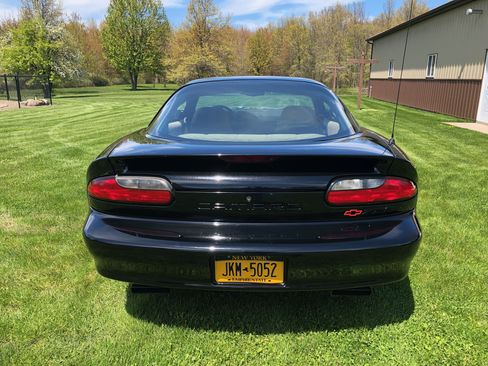 Used 1995 Chevrolet Camaro Z28 image 4