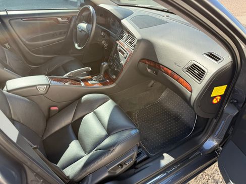 Used 2005 Volvo S60 2.5T image 13