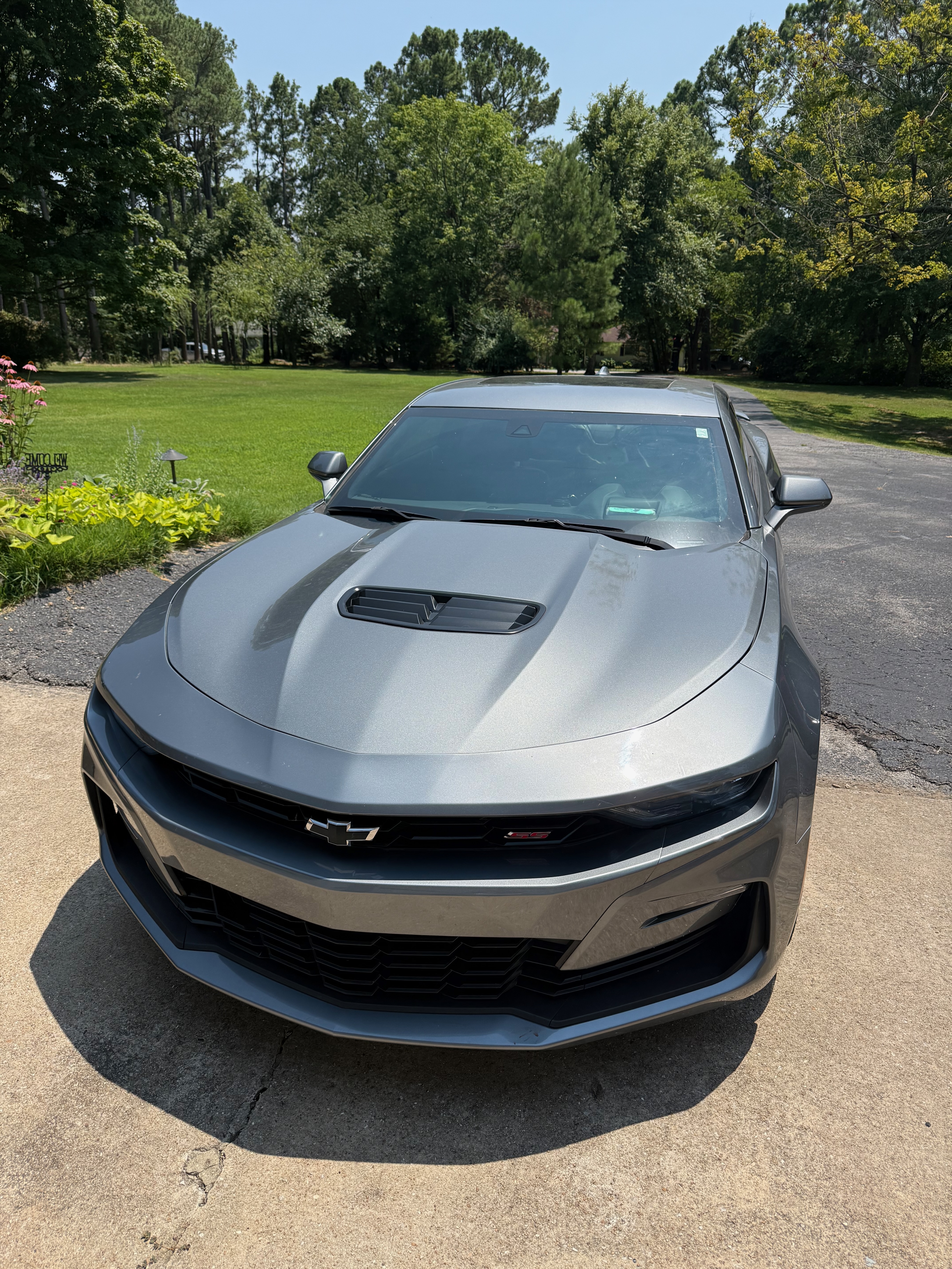 Used 2020 Chevrolet Camaro SS RWD image 2
