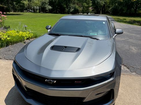 Used 2020 Chevrolet Camaro SS RWD image 2