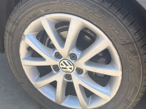 Used 2014 Volkswagen Jetta SE FWD image 12