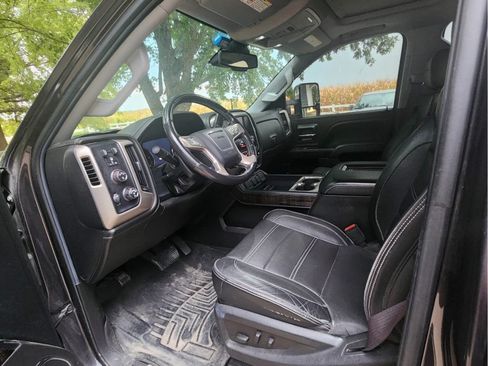 Used 2016 GMC Sierra 2500 Denali w/ Duramax Plus Package image 6