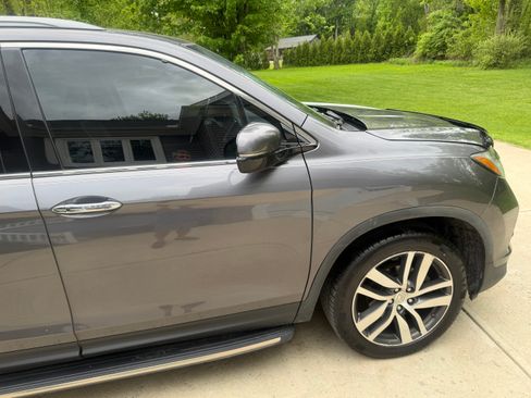 Used 2017 Honda Pilot Elite image 22