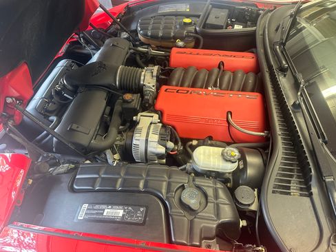 Used 2001 Chevrolet Corvette Z06 w/ Memory Pkg image 12