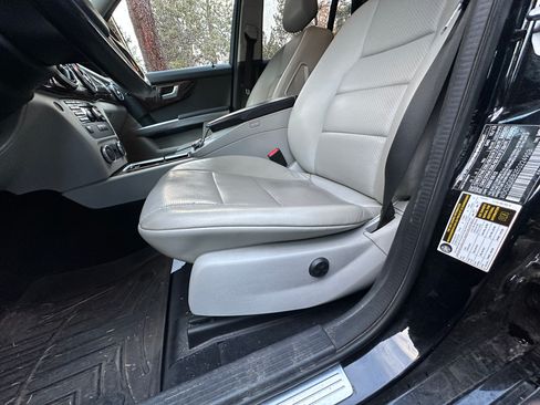 Used 2014 Mercedes-Benz GLK 250 BlueTEC 4MATIC image 16