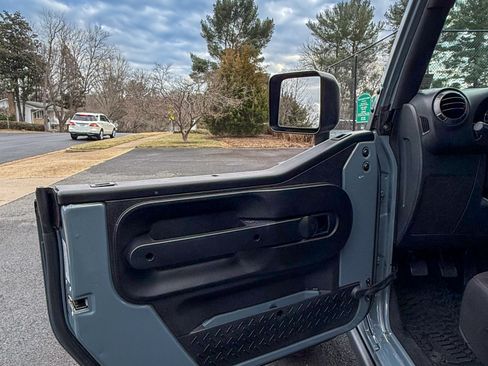 Used 2015 Jeep Wrangler Unlimited Sport image 22