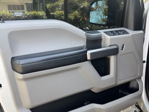 Used 2019 Ford F150 XLT w/ Equipment Group 302A Luxury image 8