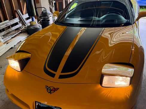 Used 2002 Chevrolet Corvette Convertible w/ Preferred Equipment Group2 RWD image 14