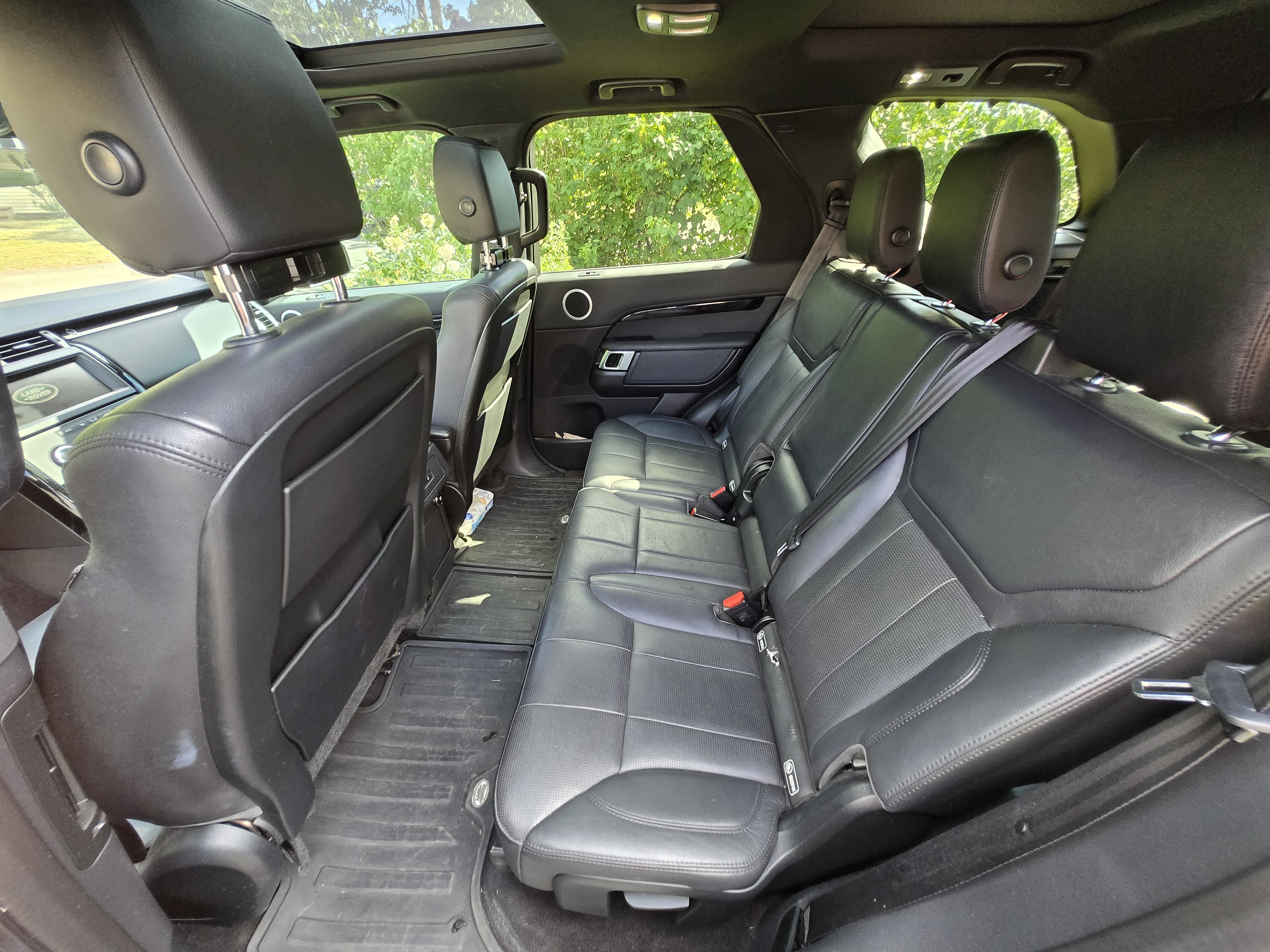 Used 2018 Land Rover Discovery SE AWD/4WD image 15