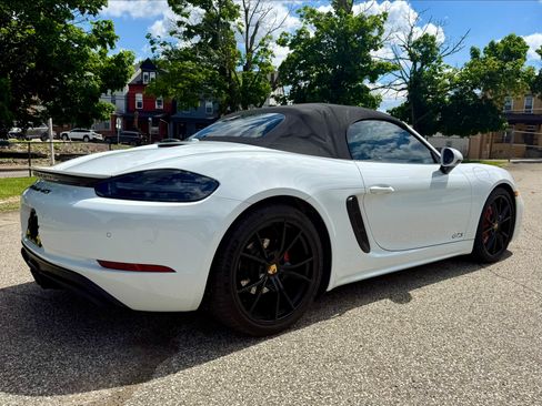 Used 2019 Porsche 718 Boxster GTS RWD image 8