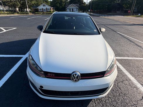 Used 2017 Volkswagen GTI Autobahn FWD image 2