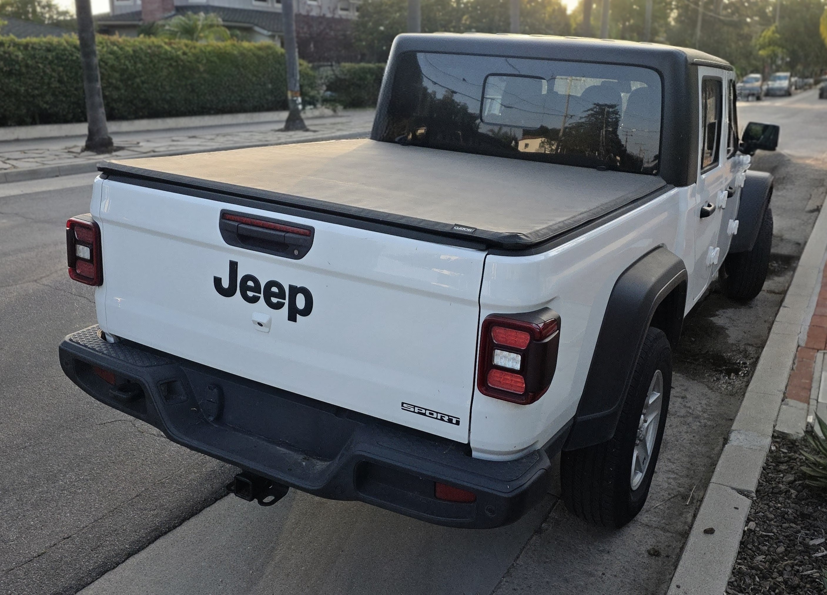 Used 2020 Jeep Gladiator Sport w/ Quick Order Package 24S AWD/4WD image 5