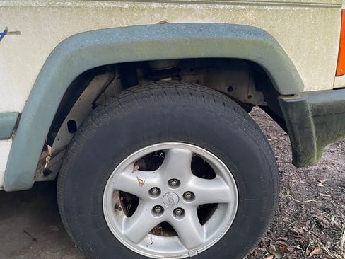 Used 1997 Jeep Cherokee Sport image 15