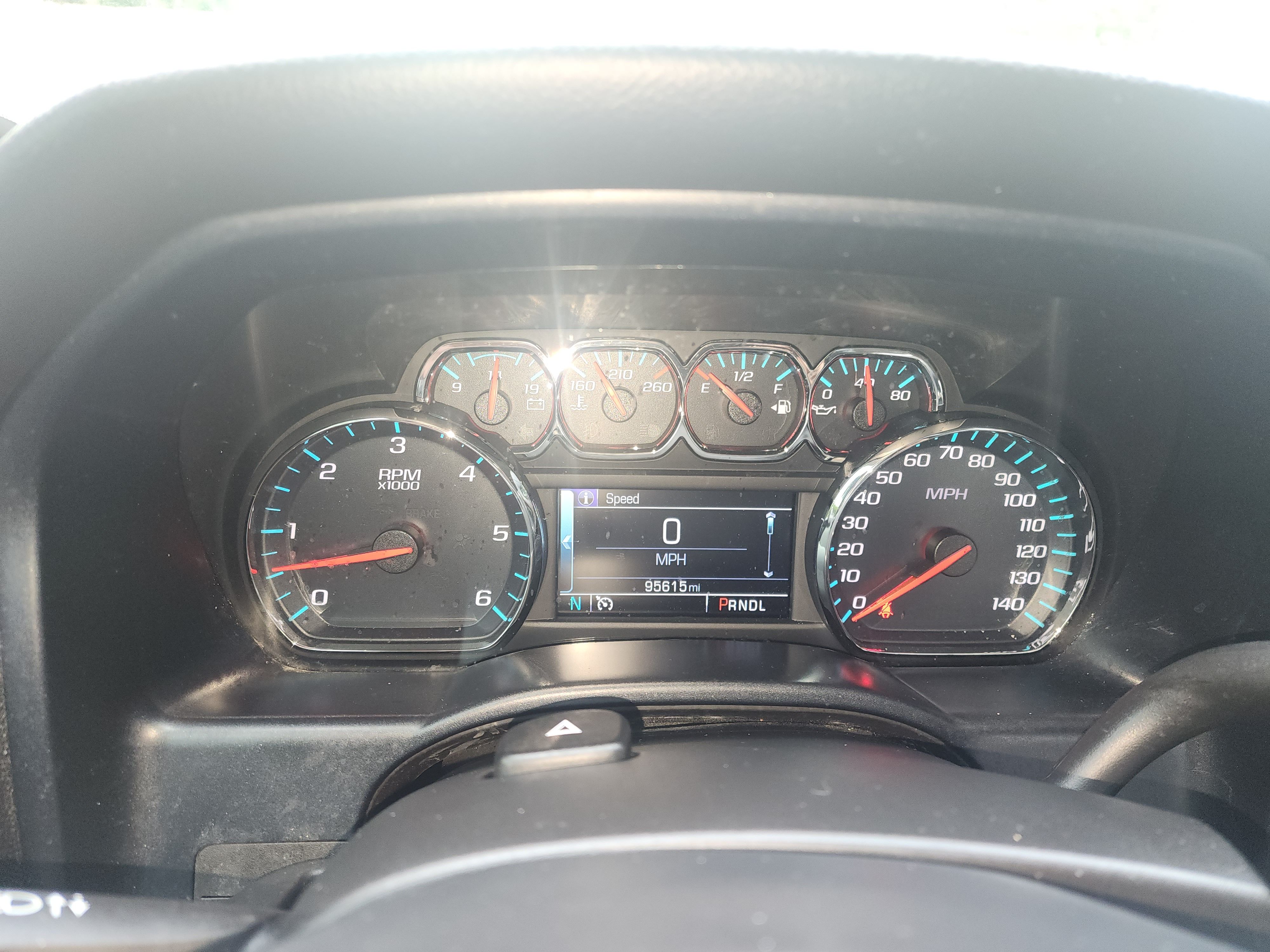 Used 2018 Chevrolet Silverado 1500 LT w/ All Star Edition AWD/4WD image 29