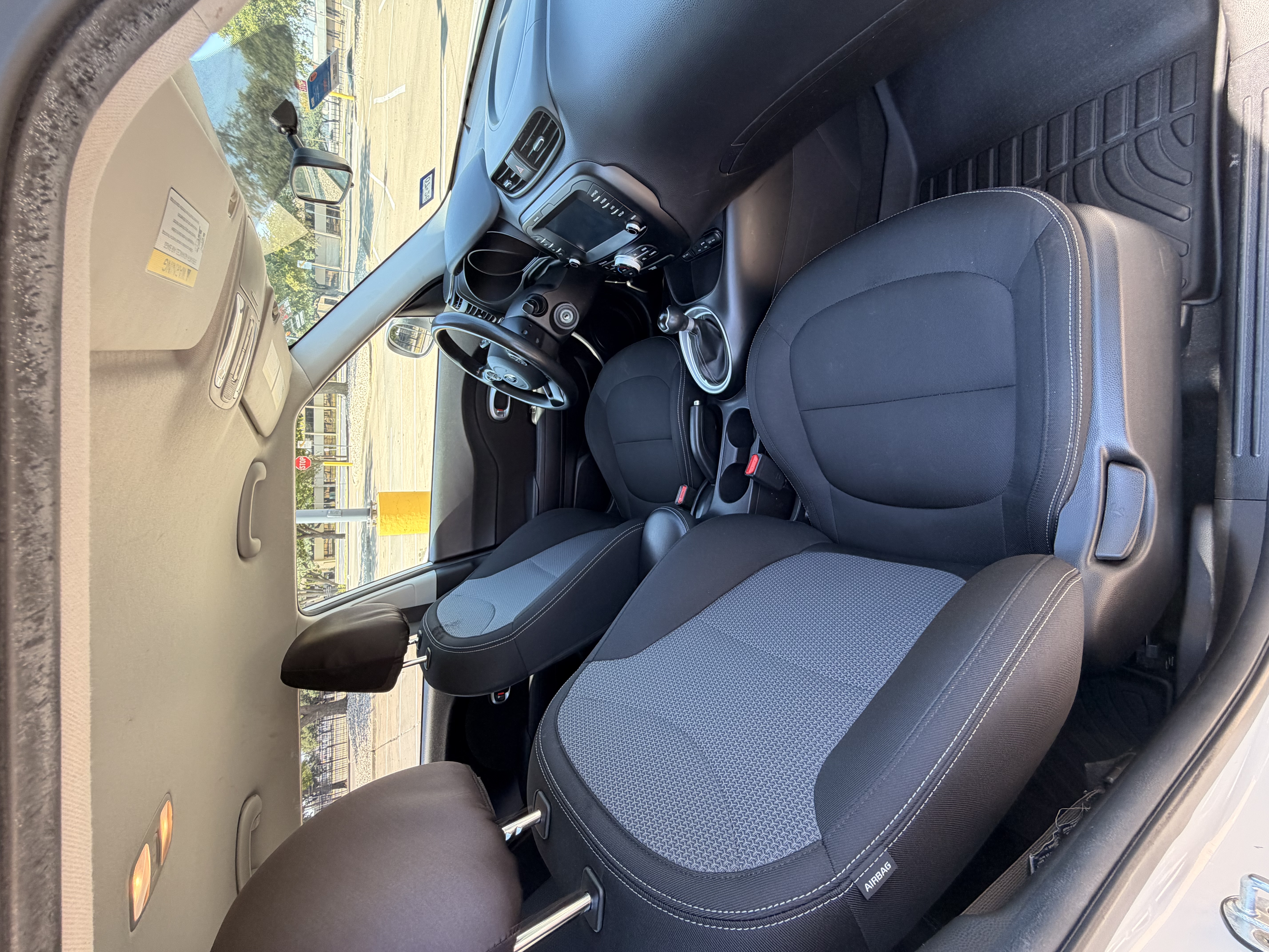 Used 2018 Kia Soul + FWD image 12