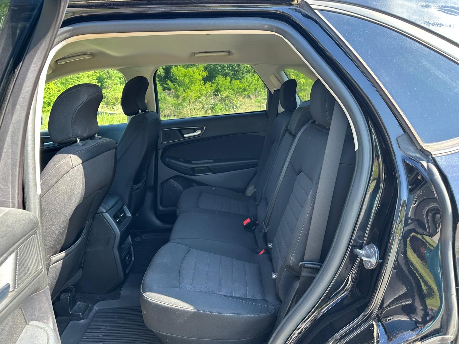 Used 2019 Ford Edge SE w/ Cargo Accessory Package FWD image 26