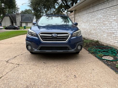 Used 2019 Subaru Outback 2.5i Limited w/ Popular Package #2 AWD/4WD image 2