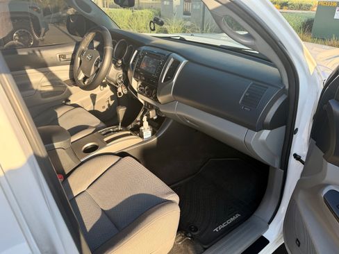 Used 2013 Toyota Tacoma PreRunner w/ TRD Sport Pkg RWD image 25