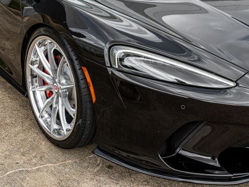 Used 2020 McLaren GT image 4