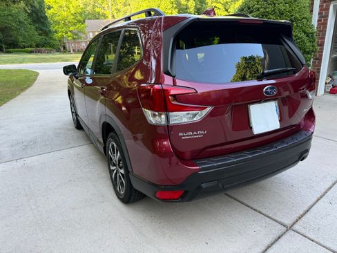 Used 2022 Subaru Forester Limited AWD/4WD image 16