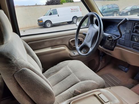 Used 1997 Chevrolet Silverado 2500 2WD Extended Cab w/ Preferred Equipment Group 2 image 21