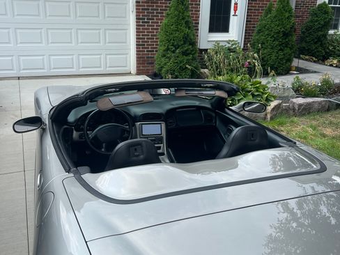 Used 2000 Chevrolet Corvette Convertible w/ Memory Pkg RWD image 4