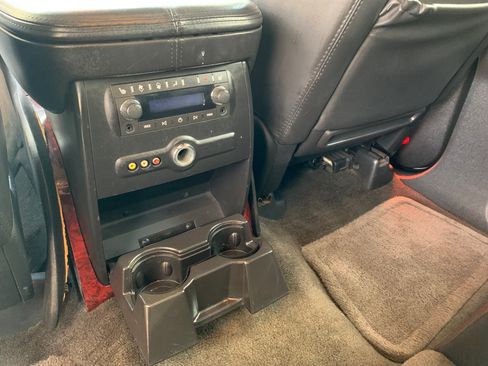Used 2007 Cadillac Escalade 2WD w/ Information Package image 23