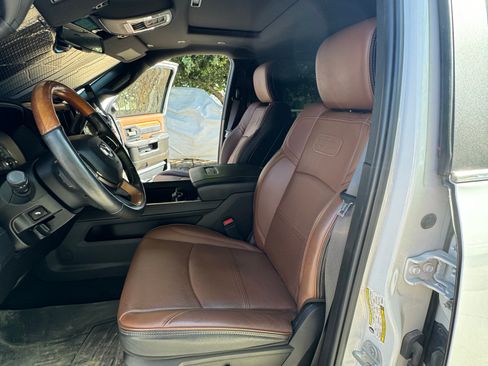 Used 2019 RAM 3500 Limited image 10