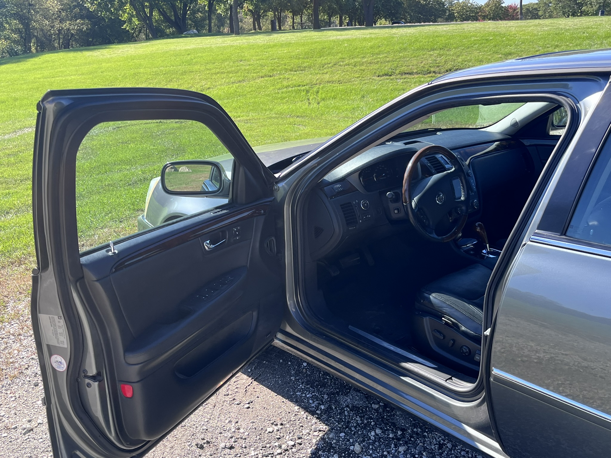 Used 2008 Cadillac DTS FWD image 8