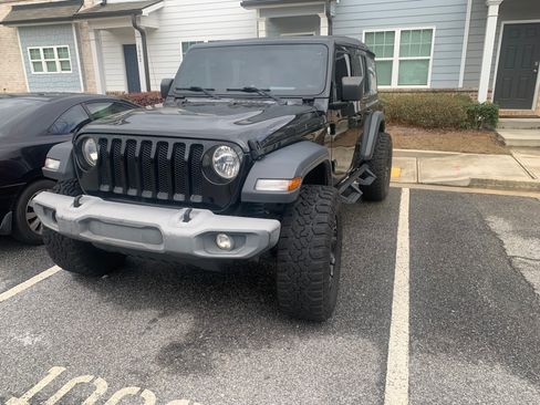 Used 2018 Jeep Wrangler Unlimited Sport S image 2