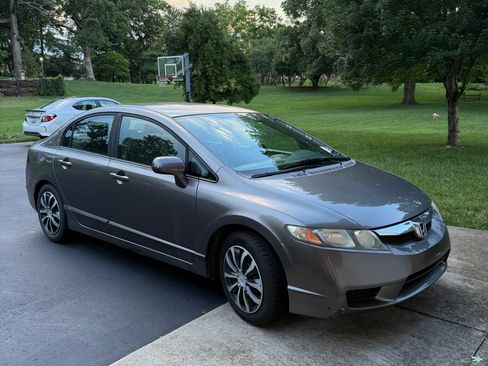 Used 2009 Honda Civic LX image 2