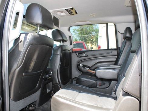 Used 2016 Chevrolet Suburban LTZ RWD image 9