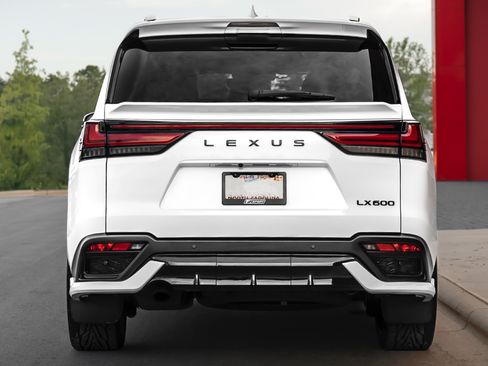 Used 2024 Lexus LX 600 F Sport image 8