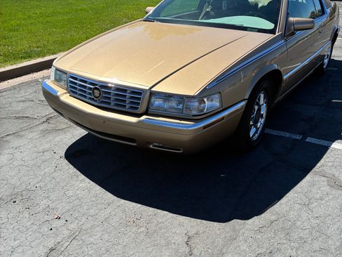 Used 1999 Cadillac Eldorado w/ Comfort/Convenience Pkg image 4